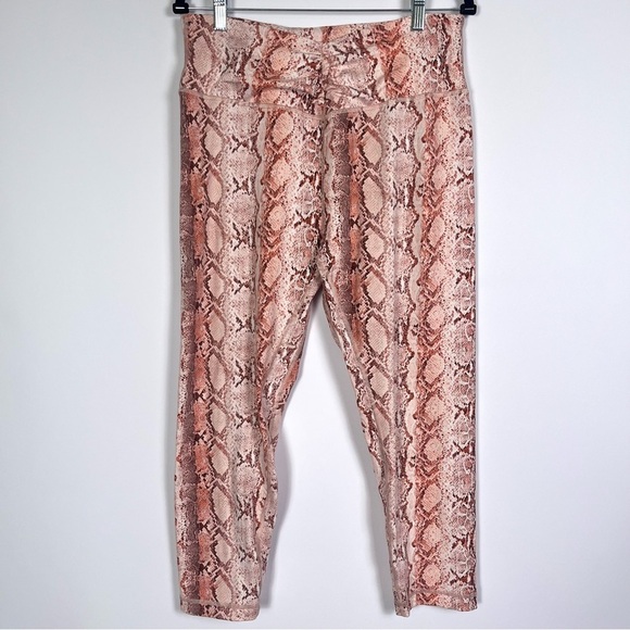 Victoria’s Secret Love Cloud Rouched Leggings Pink Cream Snake Size XL - Picture 3 of 6